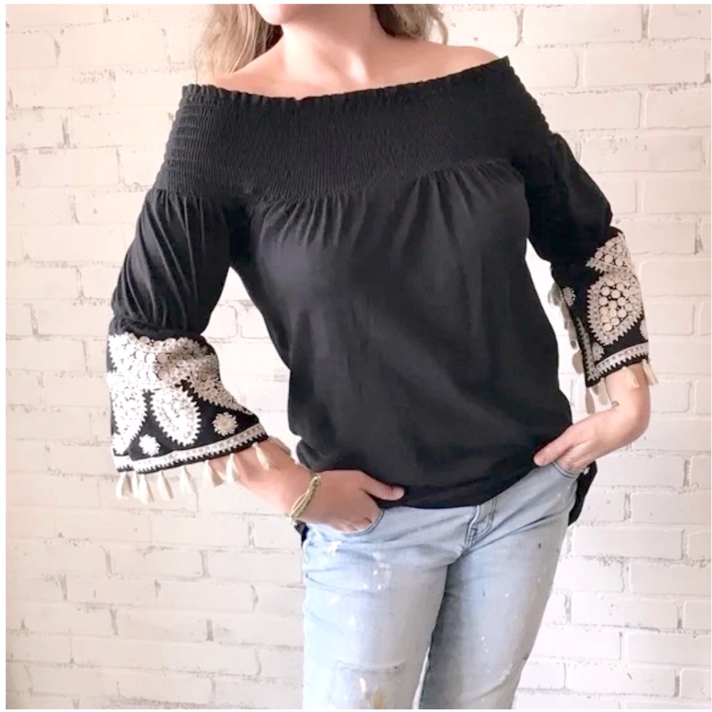 VaVa by Joy Han off shoulder tassel sleeve top